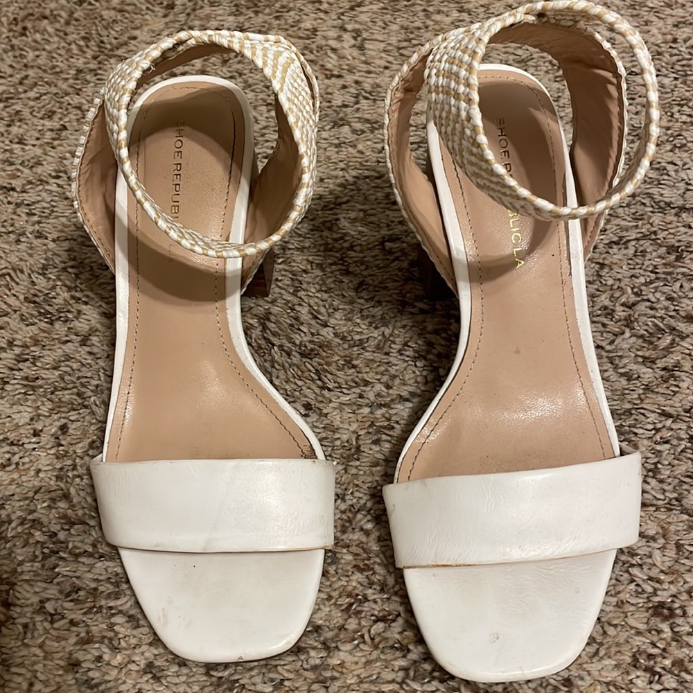 White heels - Picture 2 of 4